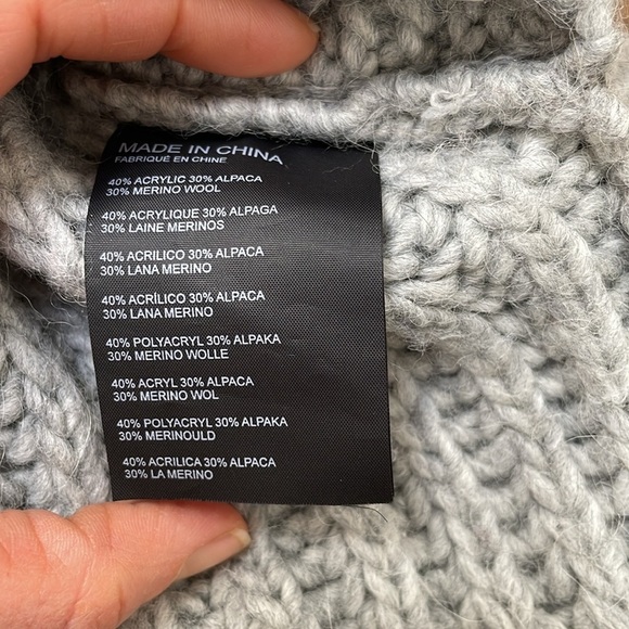 Club Monaco Janeen Gray Thick Knitted Poncho Sweater M L Alpaca Merino Wool - Picture 11 of 11